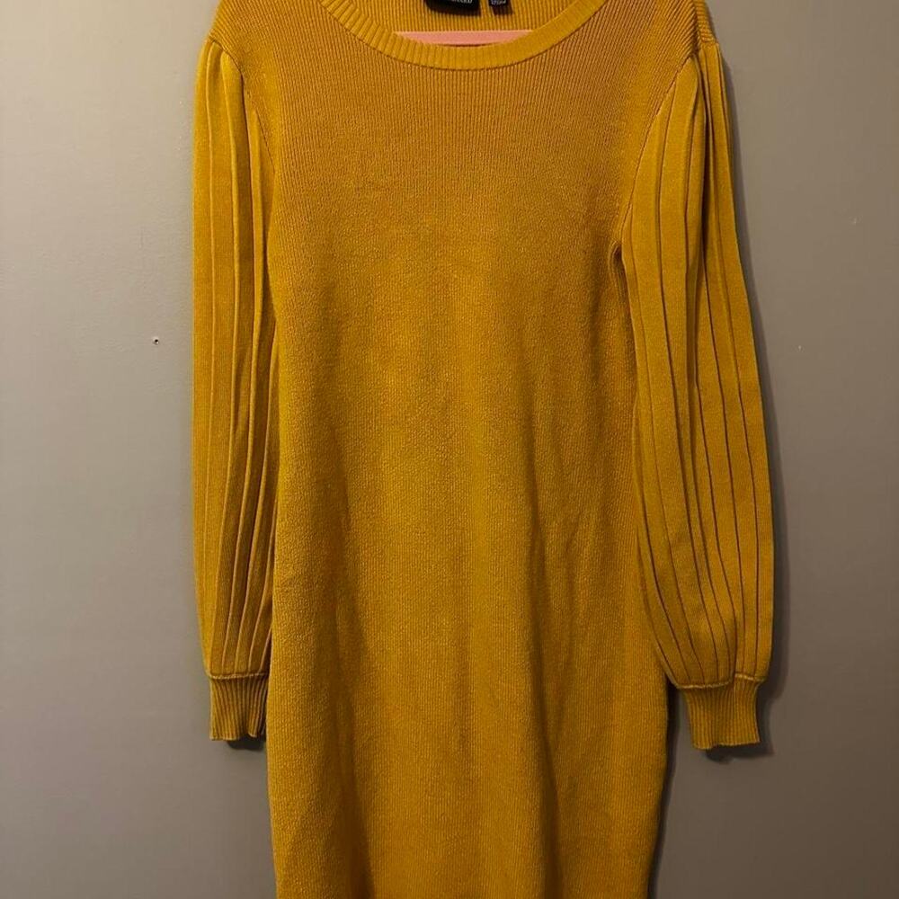 Nina leonard mustard yellow sweater